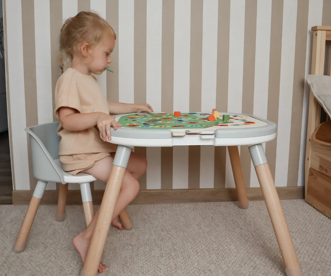 Spieltisch Stuhl